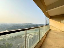 大平层中的路易威登丶一梯一户3.6米层高丶滨江路头排江景视野