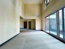 (灰色空间大 大露台)轻轨环线100 2023年小区 保真