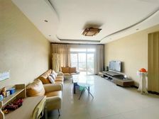 必看好房 杨家坪交通便捷 近医院 临地铁 中间楼层采光好