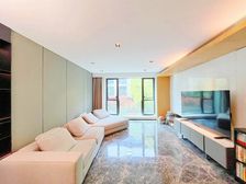 北龙湖南岸 融创中原壹号院精修四房 小区中间位置 急售随时看