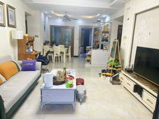 碧琴湾 4室2厅2卫 带车位 朝正南 视野开阔