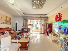 珠光御景湾 4室2厅 123平81五楼看房方便,随时看房。