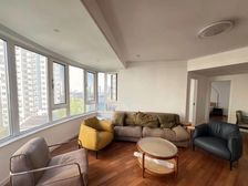 精装修 三开间朝南 房东处理资产 价格空间大 看房有钥匙!!