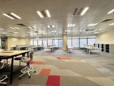 高德置地广场 全层2000方 租金100元 免租期10个月