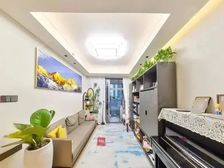 小区3房户型得房率高,客厅出阳台,没有遮挡,小区新,停车位充