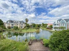 西郊庄园:核心位置,英式田园别墅,两面临河 桃源仙境!看房便