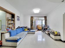 信华花园 高层南向 使用率高 三房二卫 通风采光好 诚心出