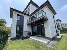 紧邻世外学校,大虹桥核心区 蟠龙古镇,合院别墅 带花园