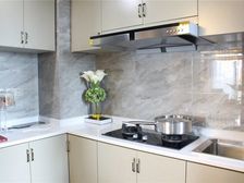 咨询享受 90颗起买四房双卫 看房包接包送 开发商直签