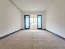 天热了。业主95颗出售,龙湖品质,满三入南,性价比高