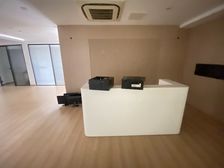 扬名街道片区 电梯口精装722平带家具 多隔断 科闻扬名科技