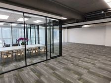 国贸核心地段|全新装修带家具|交通便利