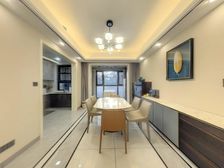 汇君城2期 5室3厅1卫 精装 430万元