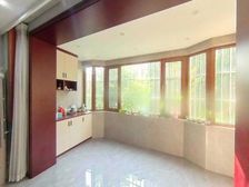 万信花园D区 3室2厅 精装修 居家自住 保养好