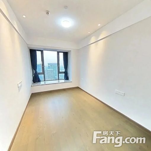 琶洲保利天悦南向三房 豪华装修高层景观 8800元/月