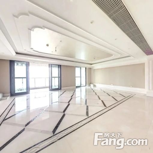 保利天悦 5室4卫2厅 355平豪华装修 近地铁 车位充足