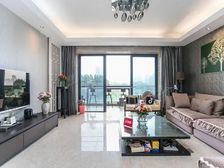 王方晶推荐:五房东南朝向,业主诚心出售,看房方便