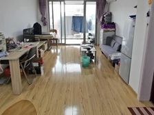 地铁九号线曹路站三甲长征医院旁,带哥2房诚心出售,满五年