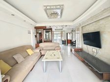 中信凯旋城,中高层南北对流户型,位置安静
