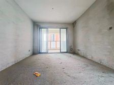 正规商品房 朝南 满五 交通便捷 小三居 商业配套齐全1