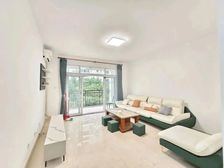 凯旋城三期中间楼层四房,看房方便