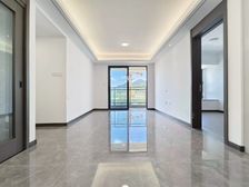 (国庆 回价就卖)三峡广场 次新精装大三房 近轻轨商圈