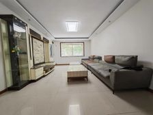 七中!一楼岸芷庭蓝三区 大三居 南北通透精装修 老郑随时看房