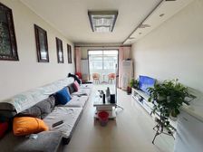 商业配套齐全 高楼层视野无遮挡 满五 精装可拎包入住 朝南