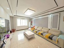 七中万达 精装婚房四居 停车方便广厦家园纯四楼 老证带小房