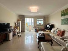 美林四居 户型方正 楼距较大 看房方便