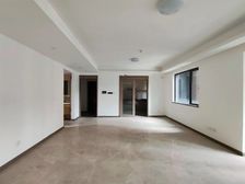 一眼就能爱上!!中央公园一环位置的大横厅精装大四房!!