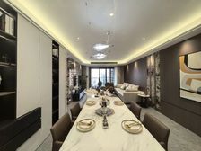弹子石 长嘉汇四期四房258万