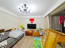 采光刺眼 大横厅 精装修可以拎包 11年商品房