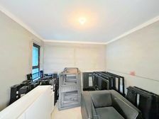 东区北龙湖 次新小区宏光揽镜毛坯两房 满两年诚心卖随时看房