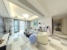 送车位 业主急卖 南北通透四居 精装保养好