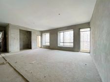 南城CBD 位置信物业 毛坯房 户型方正 随时可看 价格可谈