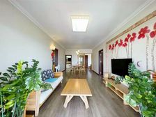 森林湖 绿化率高 中间楼层采光好 满五 临地铁 朝南