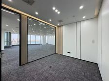 湖西CBD 苏州中心 户型方正 地铁口 停车方便 拎包办公