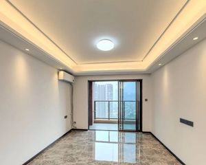 龙湖越秀·傲云,朝安地铁口次新房,全新未住过,高层无遮挡