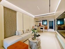 曼城旁 三房 十二万方的商业 吃喝玩乐购 周边配套齐全