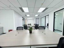 价格无限可能/精装170平三隔间带上下水随时看房