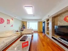 王方晶推荐:精装修四房,高楼层,采光好,业主诚心出售。