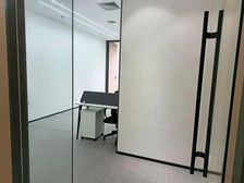 真北路地铁口 精装拎包办公 1个隔断10工位 另有多种可选