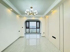 金宝城市佳园 精装三房 中层 装修好 车位充足 送家具