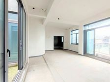 龙湖揽境内圈四代住宅带露台,视野俯瞰整个九曲河,后看森林公园