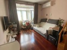 威宁路地铁0距离 朝南1房阳光充足 满五年税少 拎包入住