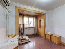 店长力推,房屋格局通透,视野开阔,采光充足,配套设施齐全。