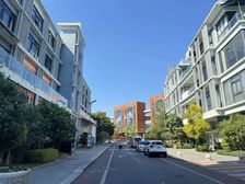 创投小镇业主直租 大平层861方全新精装办公室拎包办公