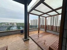 少见的顶楼复式带露台产品 带产权车位