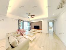 蓝湾国际 3室 2厅 133.67平 可看湖景,看中庭